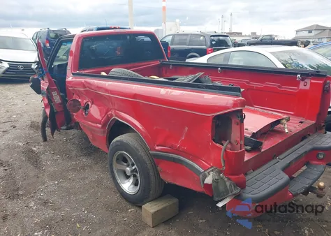 2000 Chevrolet S-10 Ls z USA, uszkodzony, nr VIN 1GCCS14W2YK227573